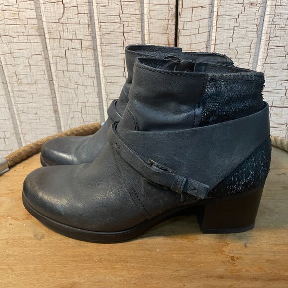 MJUS ankle Booties Like New 39 Leather Gray/Black 8.5 / 9 - Picture 2 of 7